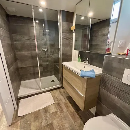 Sweet Apartment *